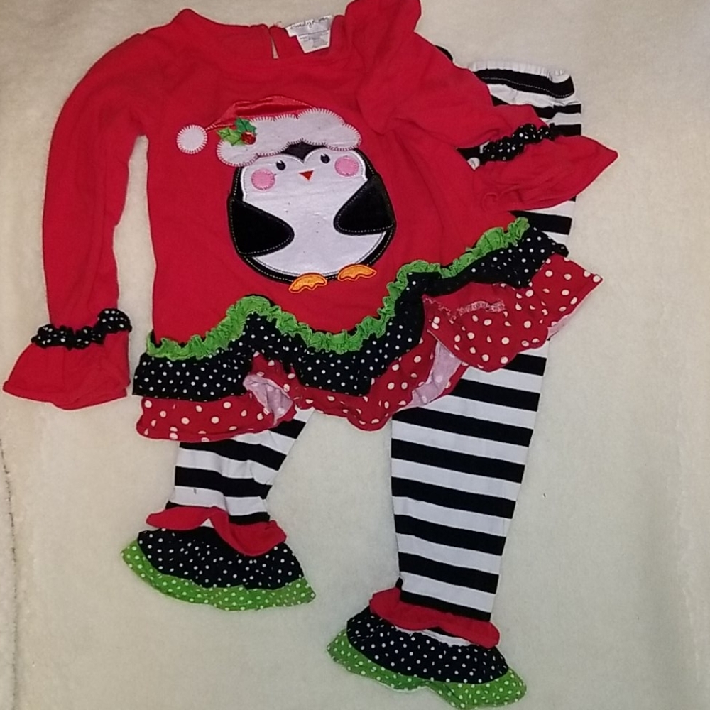 Get a jump on your holiday garb🎄